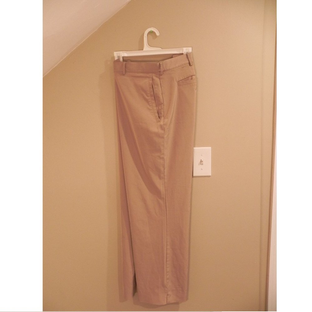 NIKE Golf Fit Dry STRETCH BEIGE Performance Pants Flat Front 38 Waist - Picture 2 of 6
